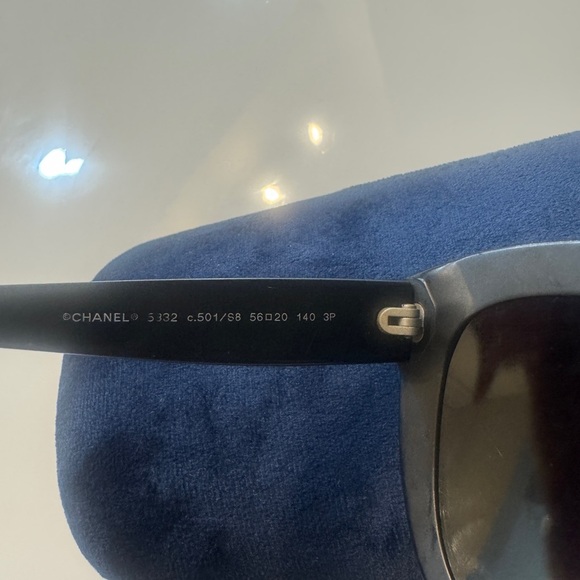 CHANEL Matte Black Butterly Tweed Effect Sunglasses 5332-A Gray Gradient CC Logo - Picture 5 of 8